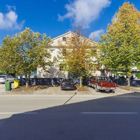 Alba-5 By Interhome * 로비니