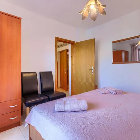 Alba-5 By Interhome