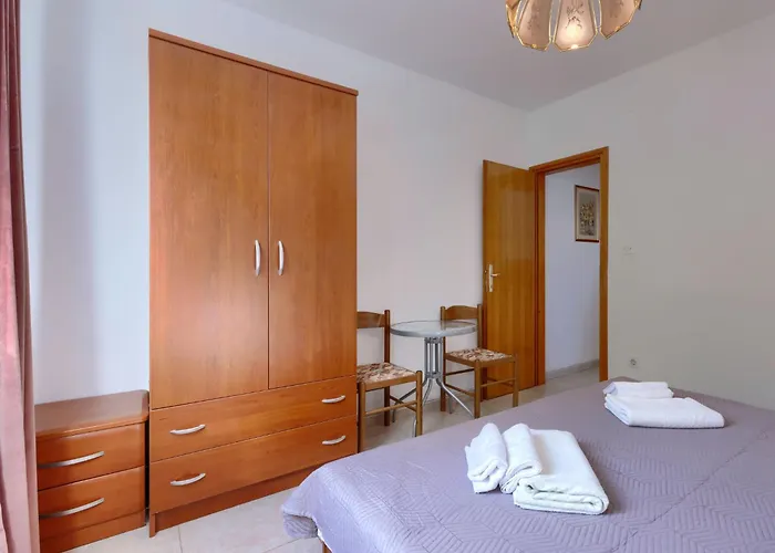 아파트 Alba-5 By Interhome