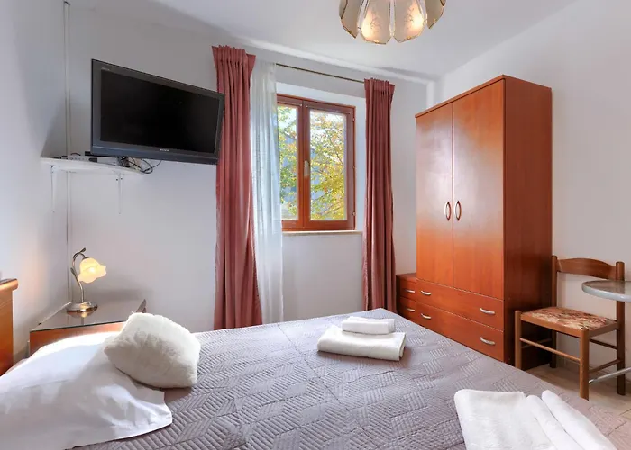 Alba-5 By Interhome *