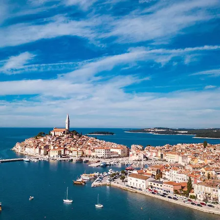 Alba-5 By Interhome *